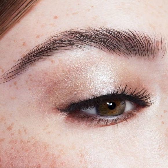 Stila Ocean Glisten & Glow Liquid Eyeshadow- champagne w multicolored glitter - Picture 4 of 7